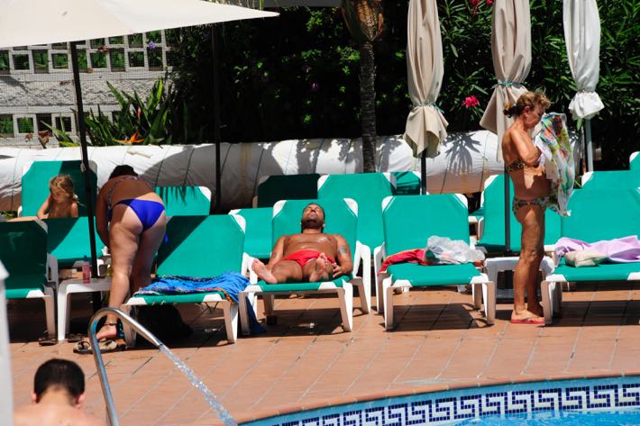 El delegado de Turismo anima a empresas y emprendedores turísticos a aprovechar las nuevas ayudas al sector de la Junta
